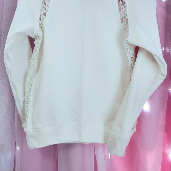 Sweater - Picture 2 of 4